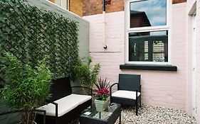 Designer 4-Bed Home In The Heart Of Belfast